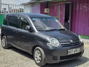 Toyota Sienta 2013 Black
