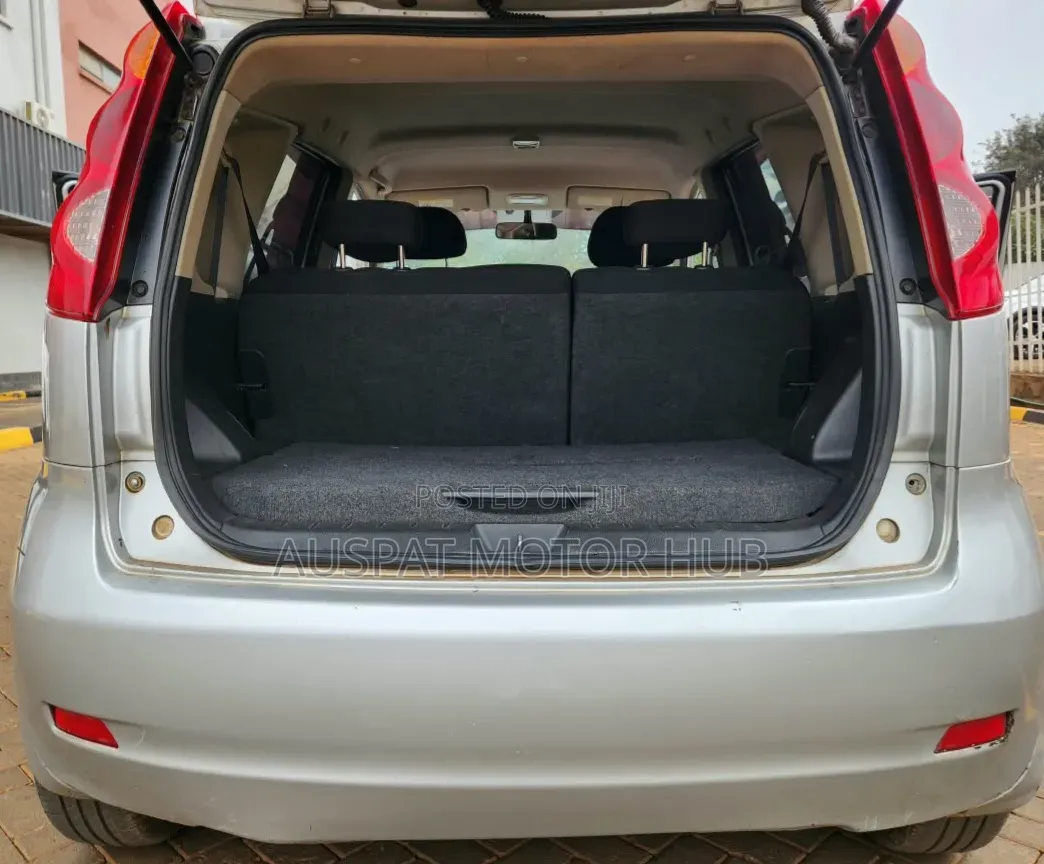 Nissan Note 1.4 2012 Silver