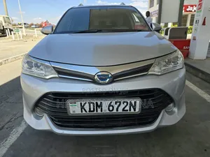 Toyota Corolla Fielder 2016 Silver
