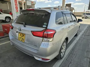 Toyota Corolla Fielder 2016 Silver