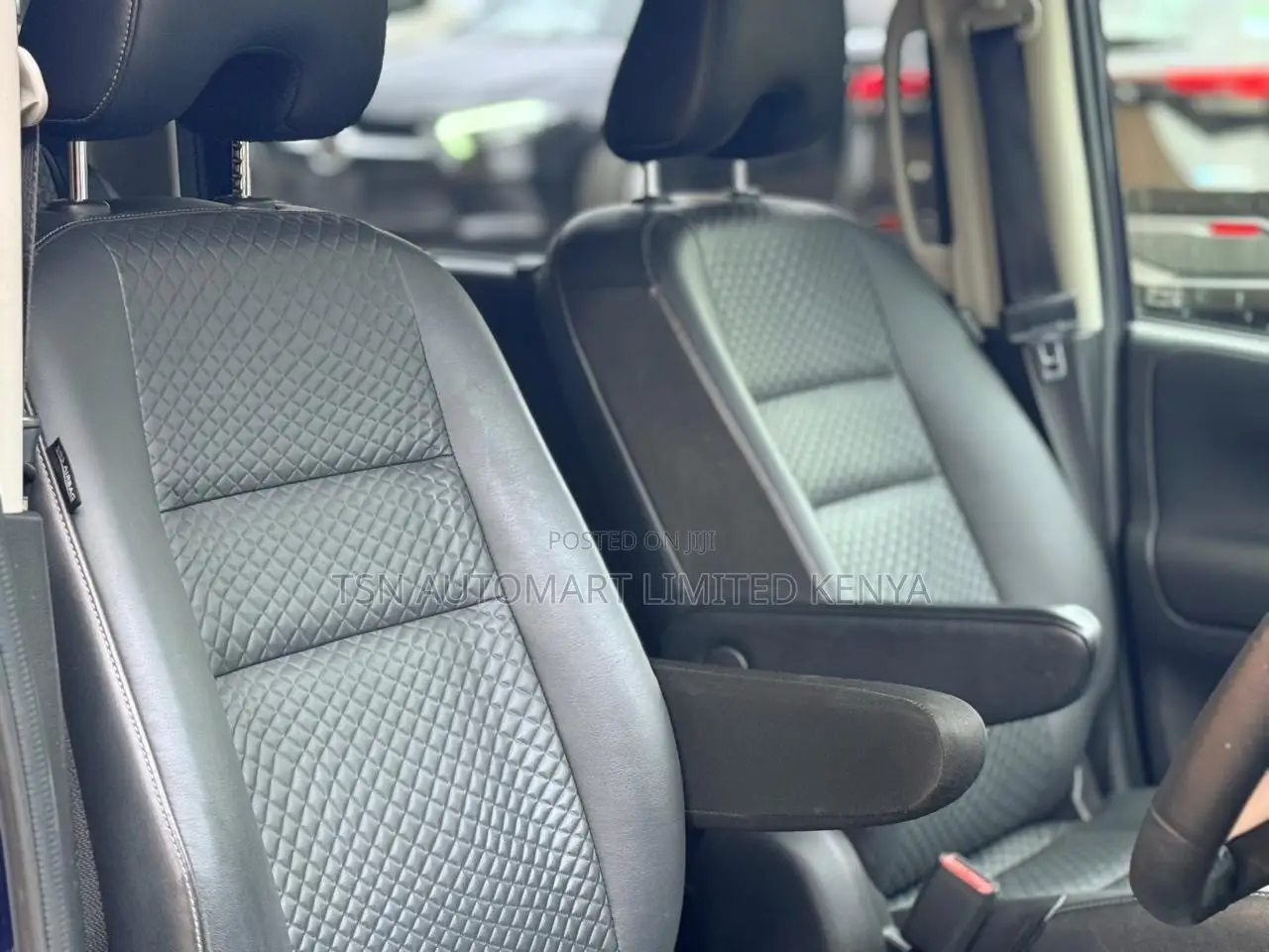 Nissan Serena 2019 Blue