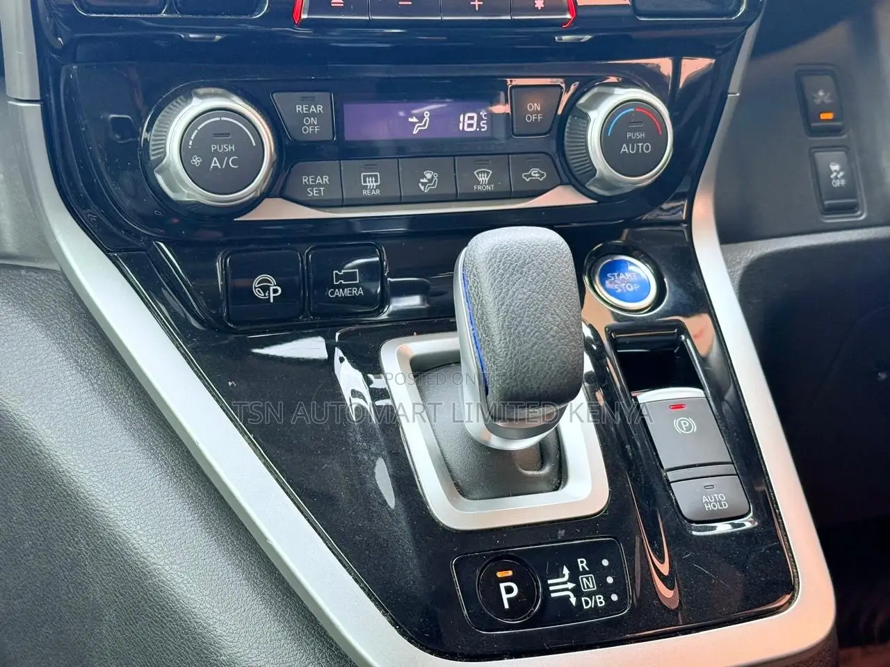 Nissan Serena 2019 Blue