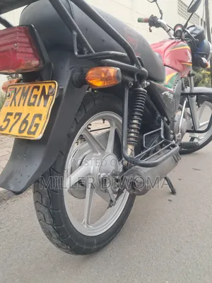Honda CB 2025 Red