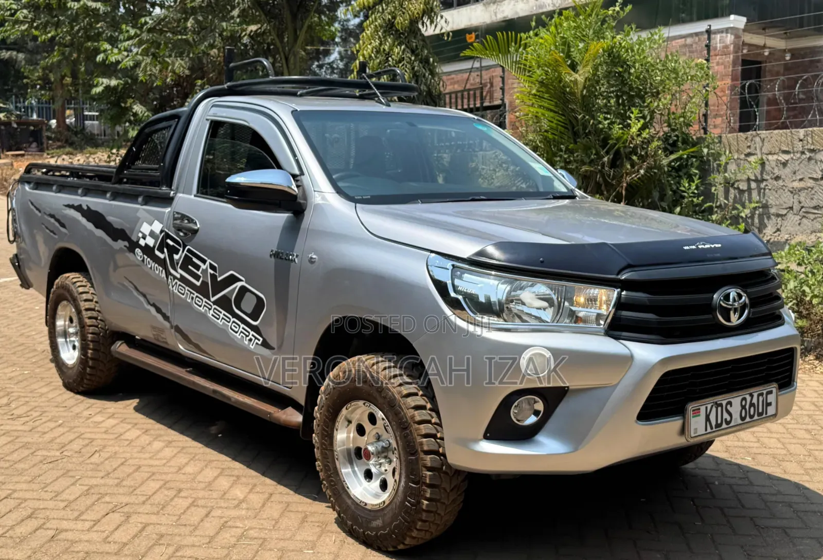 Toyota Hilux 2017 Gray