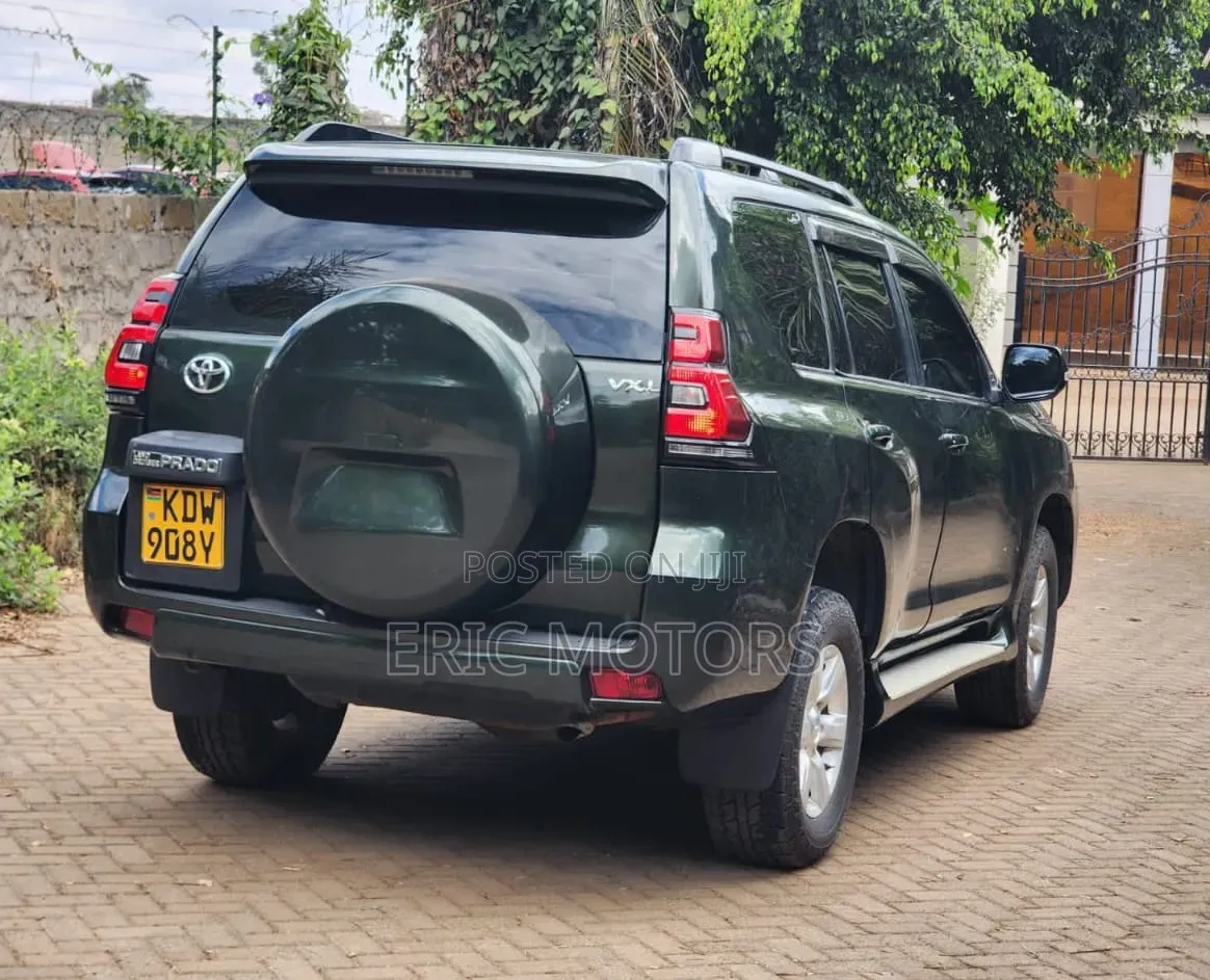 Toyota Land Cruiser Prado 2014 Green