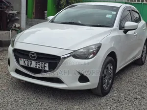 Mazda Demio 2016 Pearl