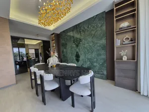 5bdrm Apartment in Spring Valley for sale