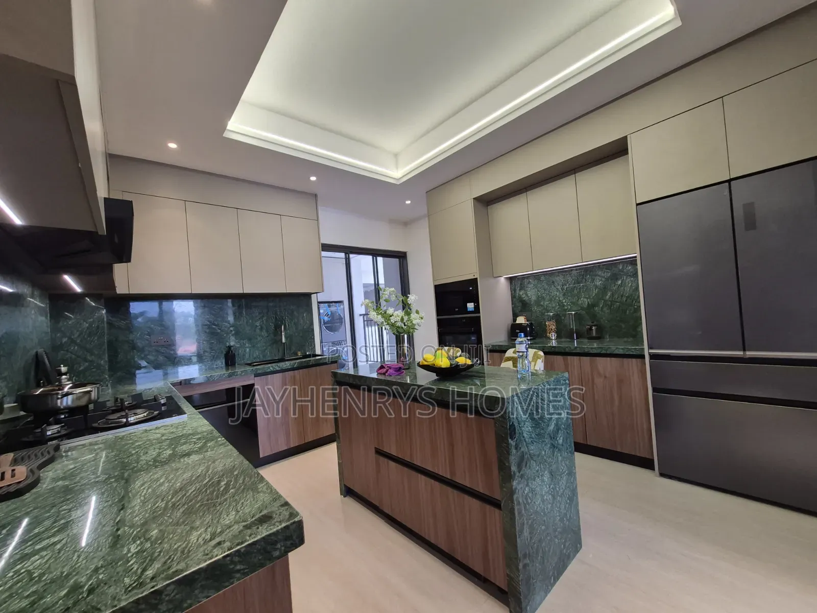 5bdrm Apartment in Spring Valley for sale