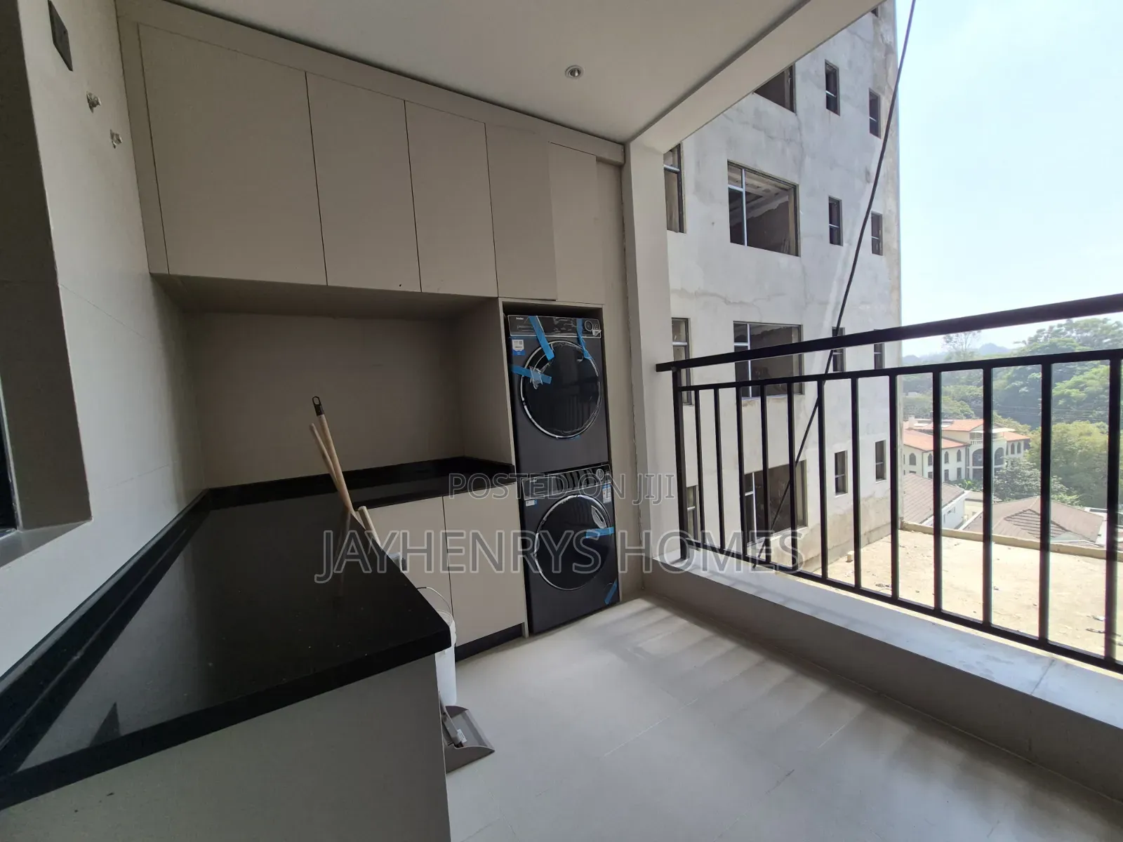 5bdrm Apartment in Spring Valley for sale