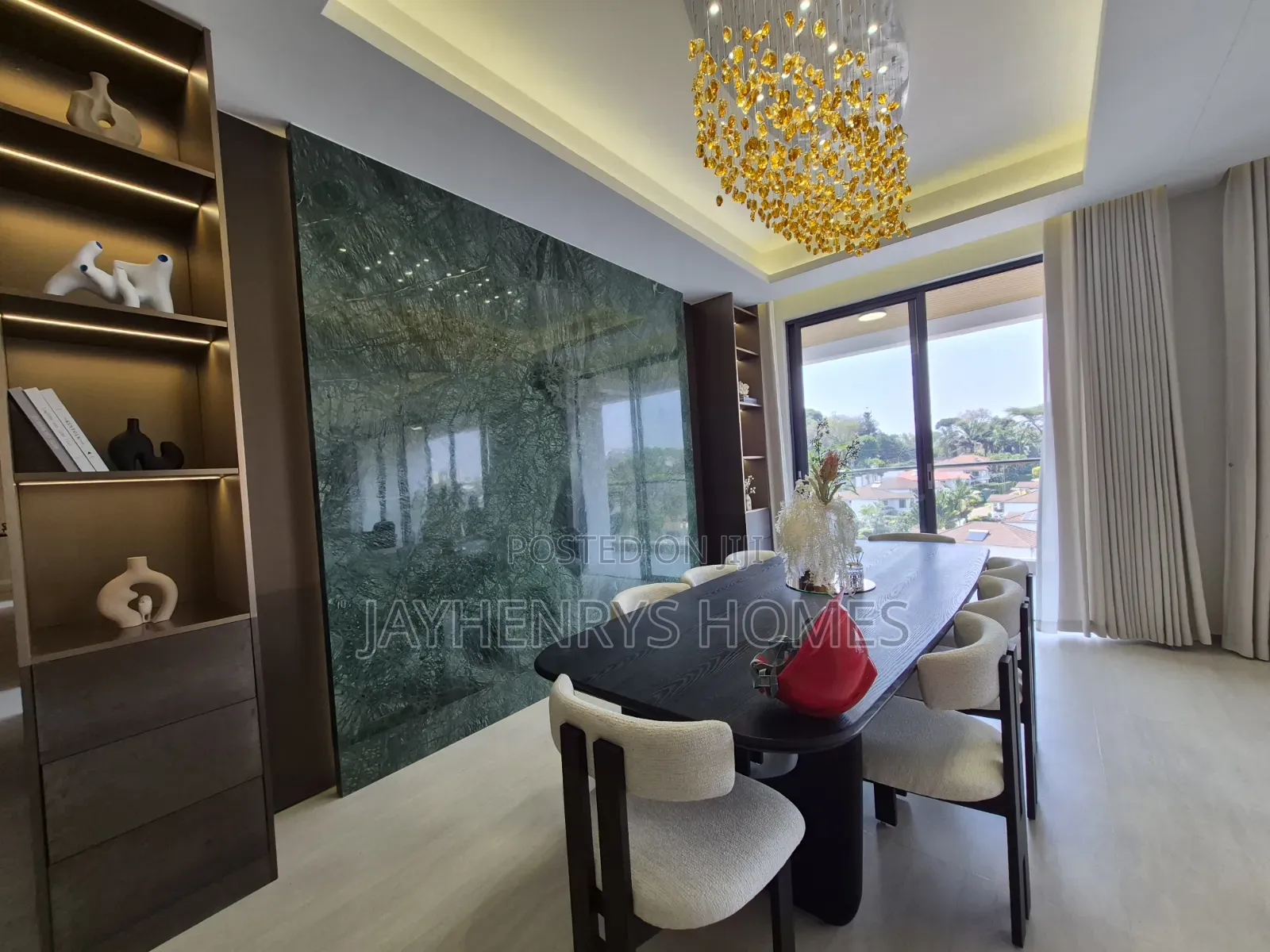 5bdrm Apartment in Spring Valley for sale