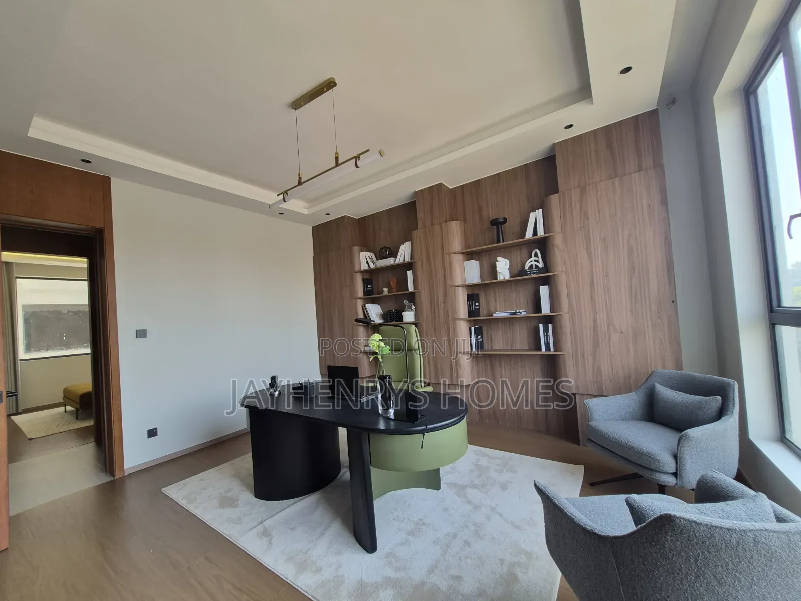 5bdrm Apartment in Spring Valley for sale