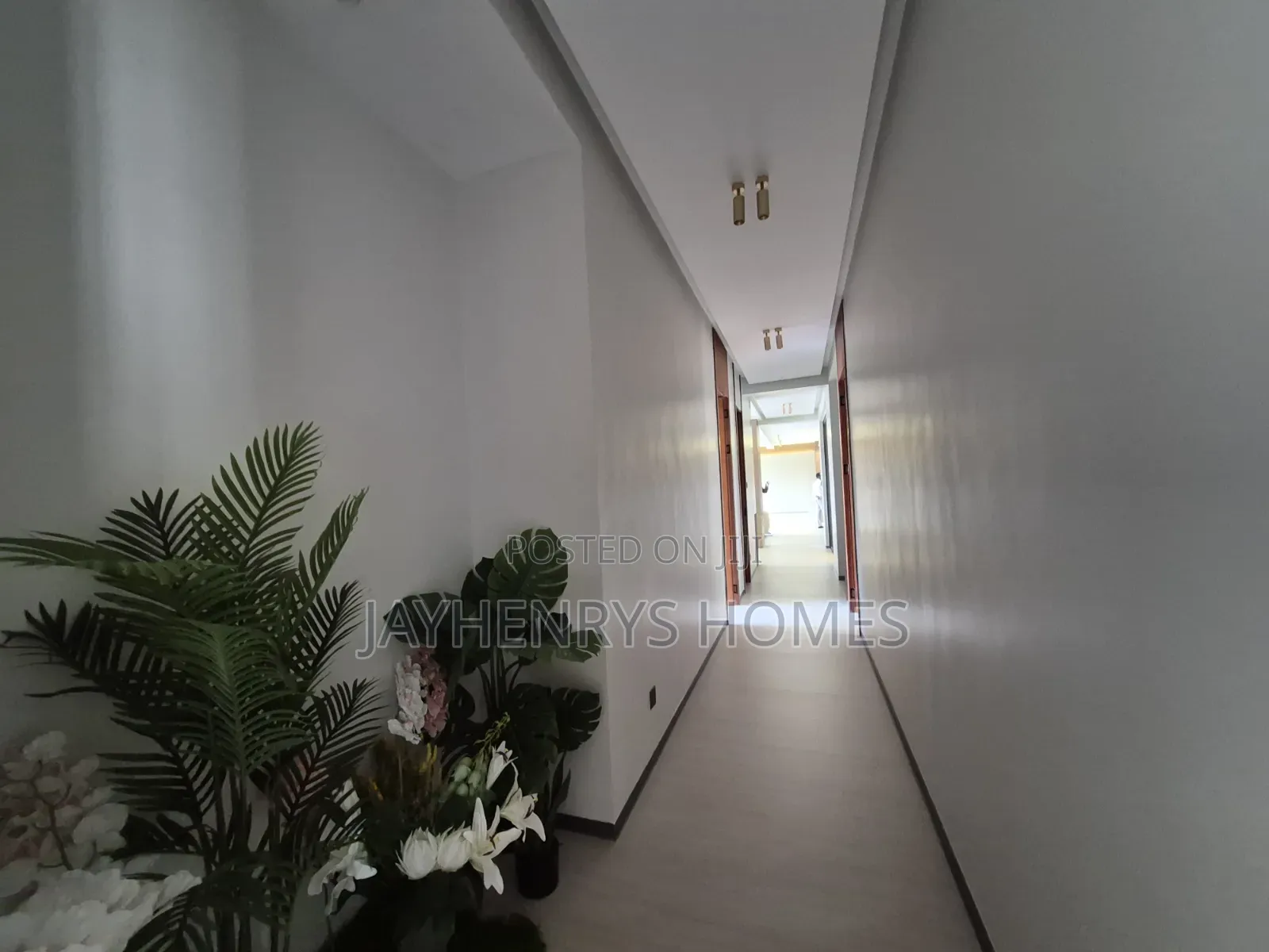 5bdrm Apartment in Spring Valley for sale