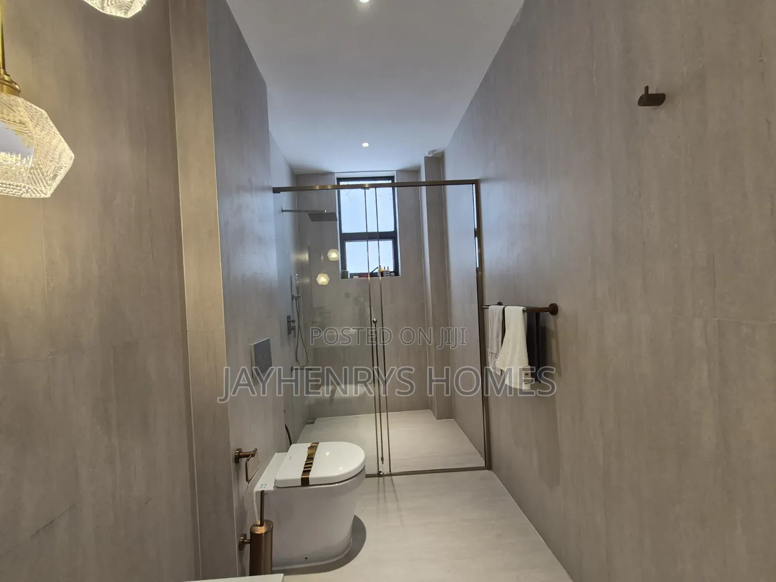 5bdrm Apartment in Spring Valley for sale