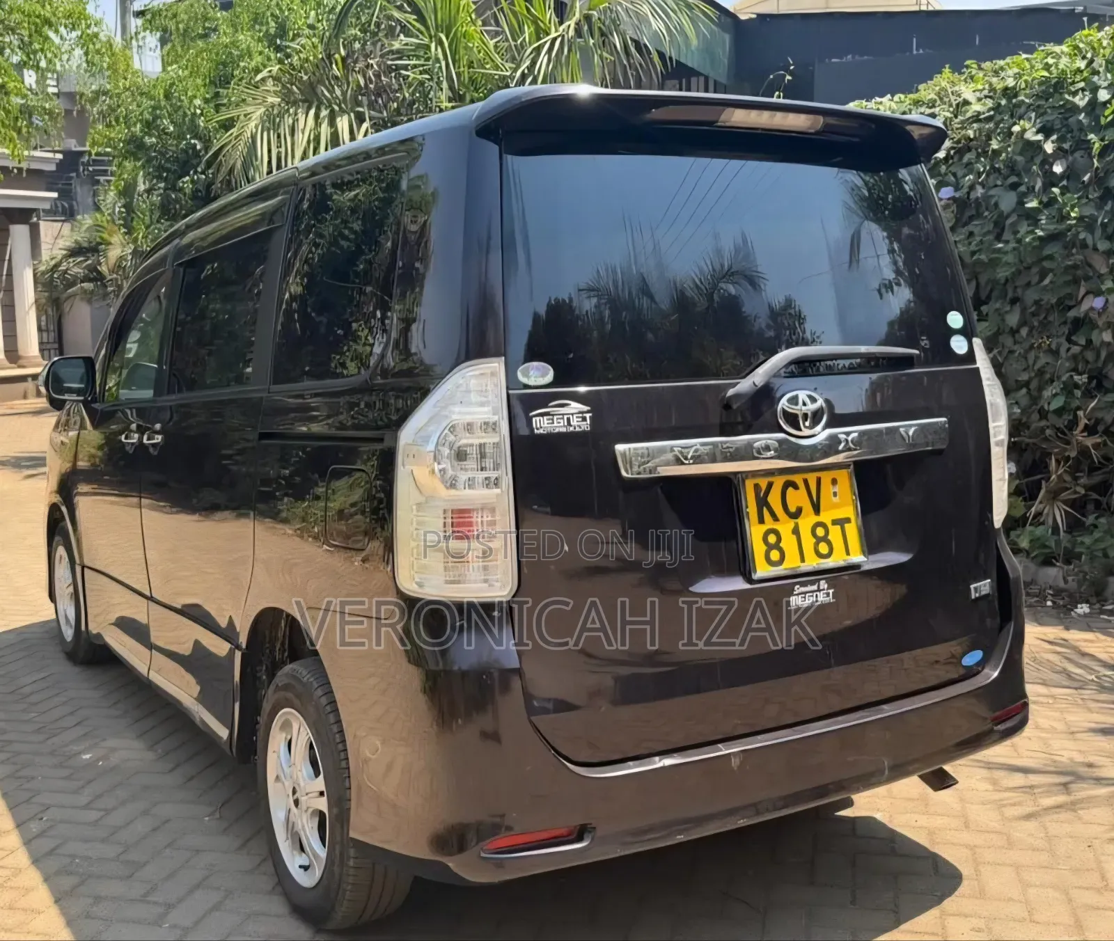 Toyota Voxy 2013 Burgundy