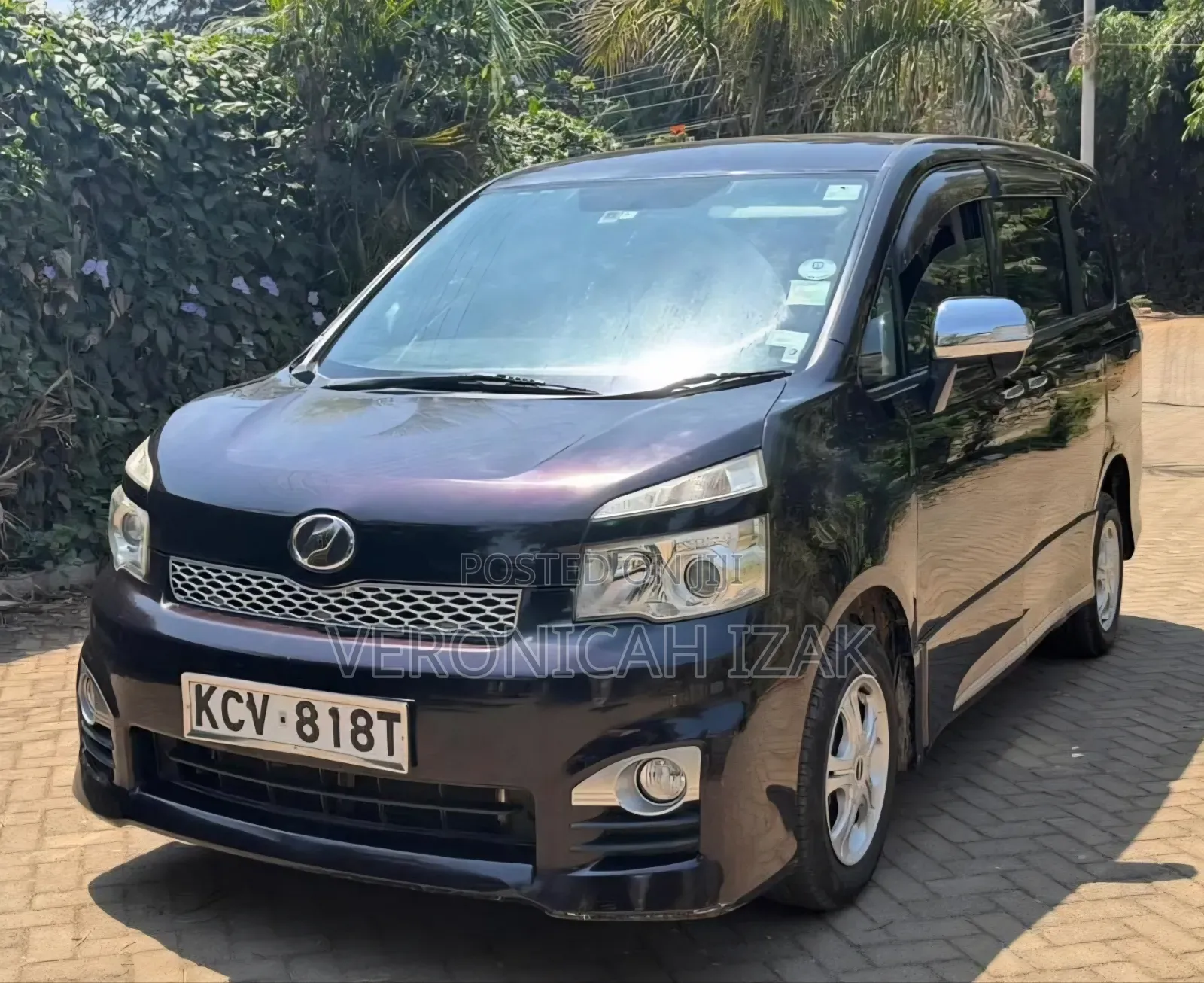 Toyota Voxy 2013 Burgundy
