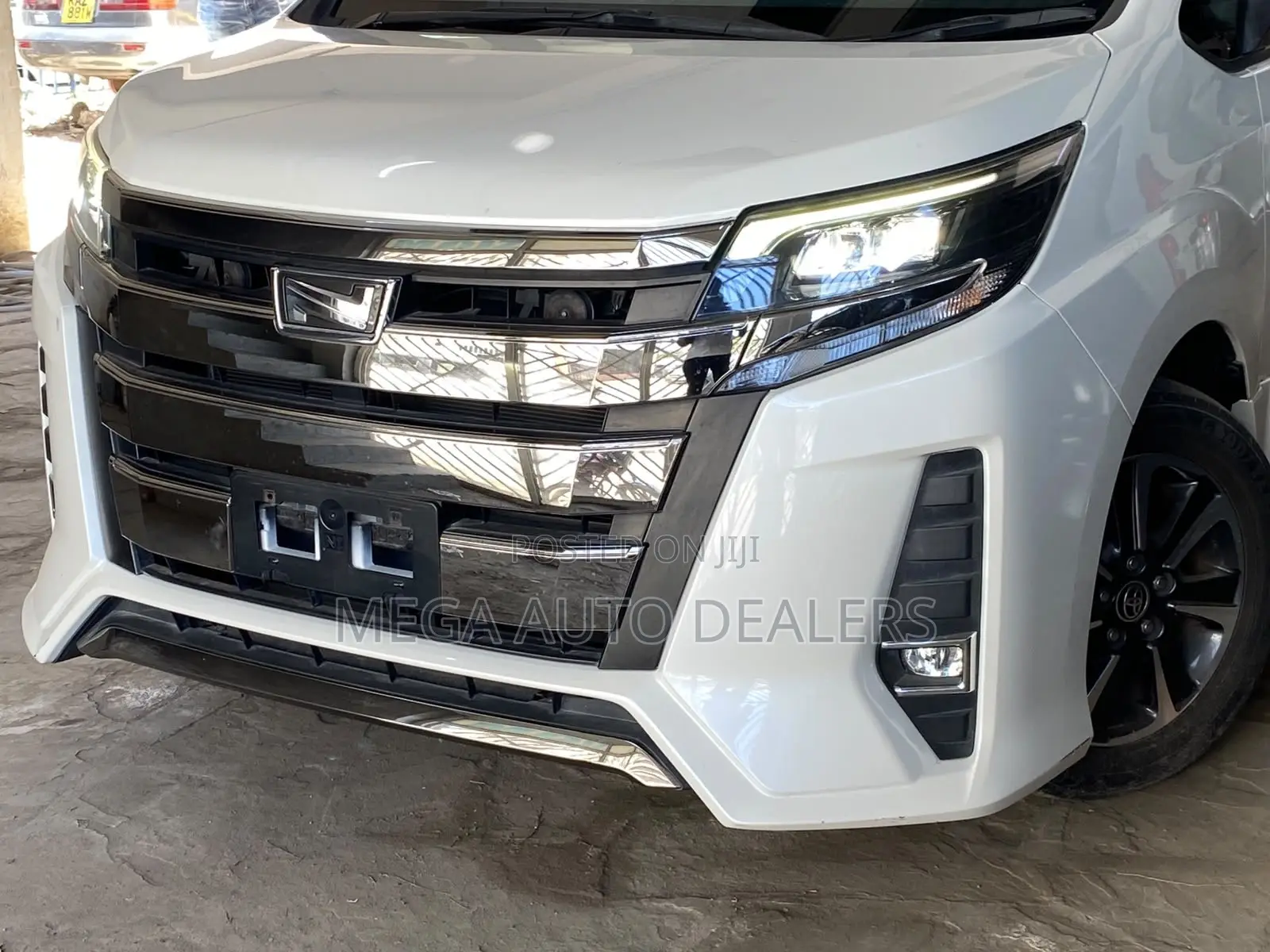 Toyota Noah 2019 White