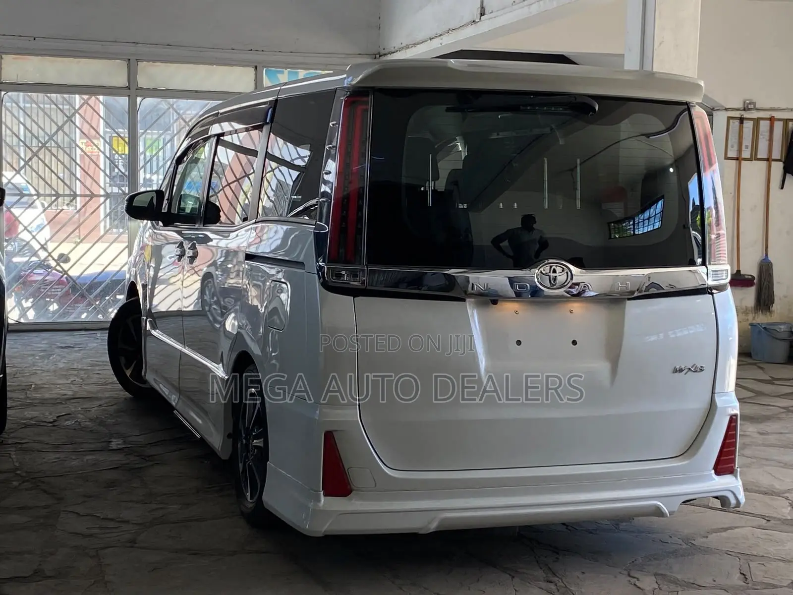 Toyota Noah 2019 White