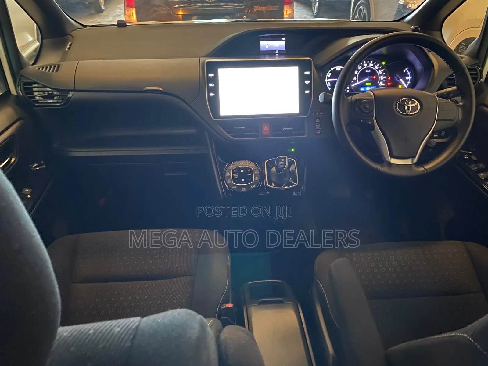 Toyota Voxy 2019 White
