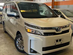 Toyota Voxy 2019 White
