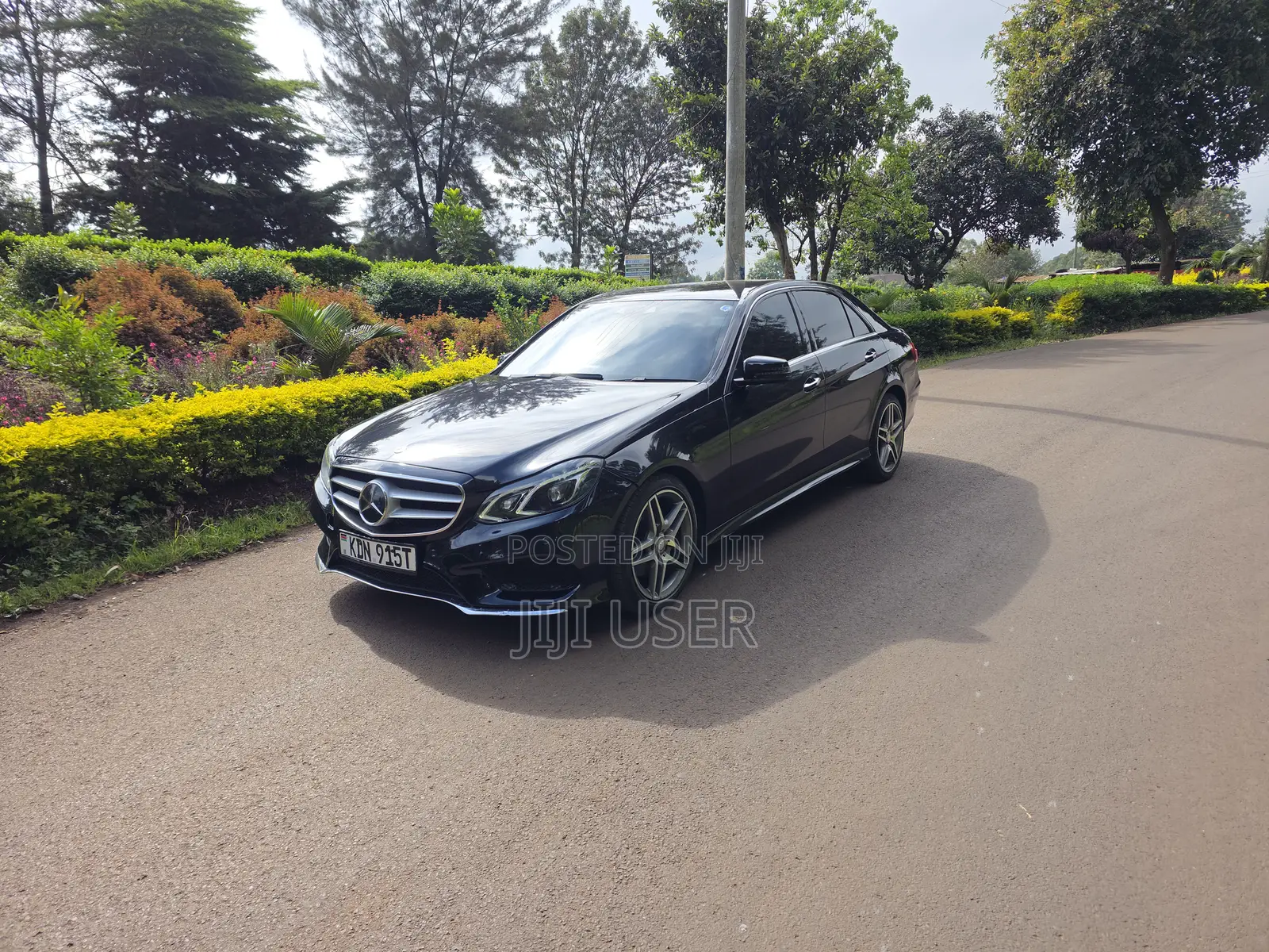 Mercedes-Benz E220 2016 Black