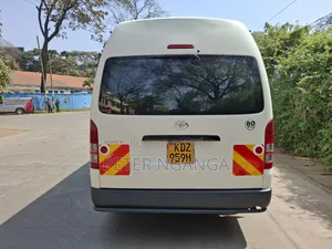 Toyota HiAce 2024 White
