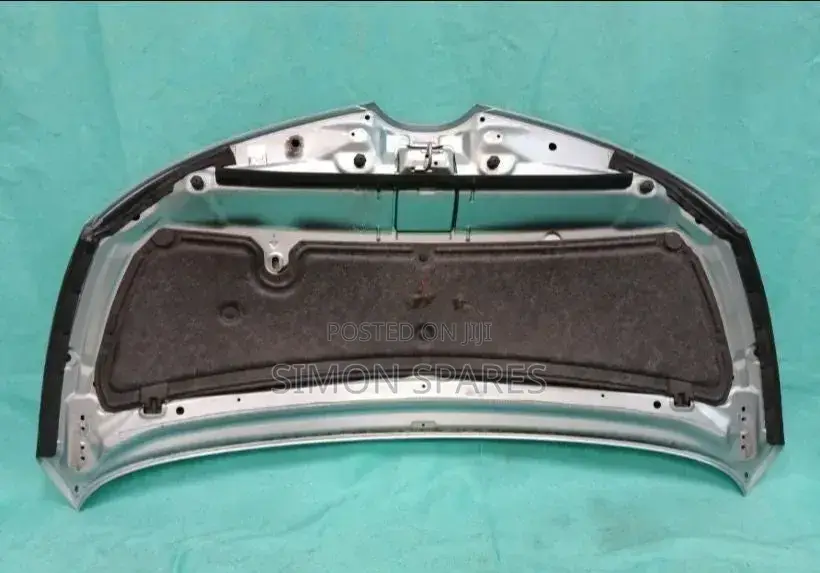 Bonnet Mazda Biante 2012