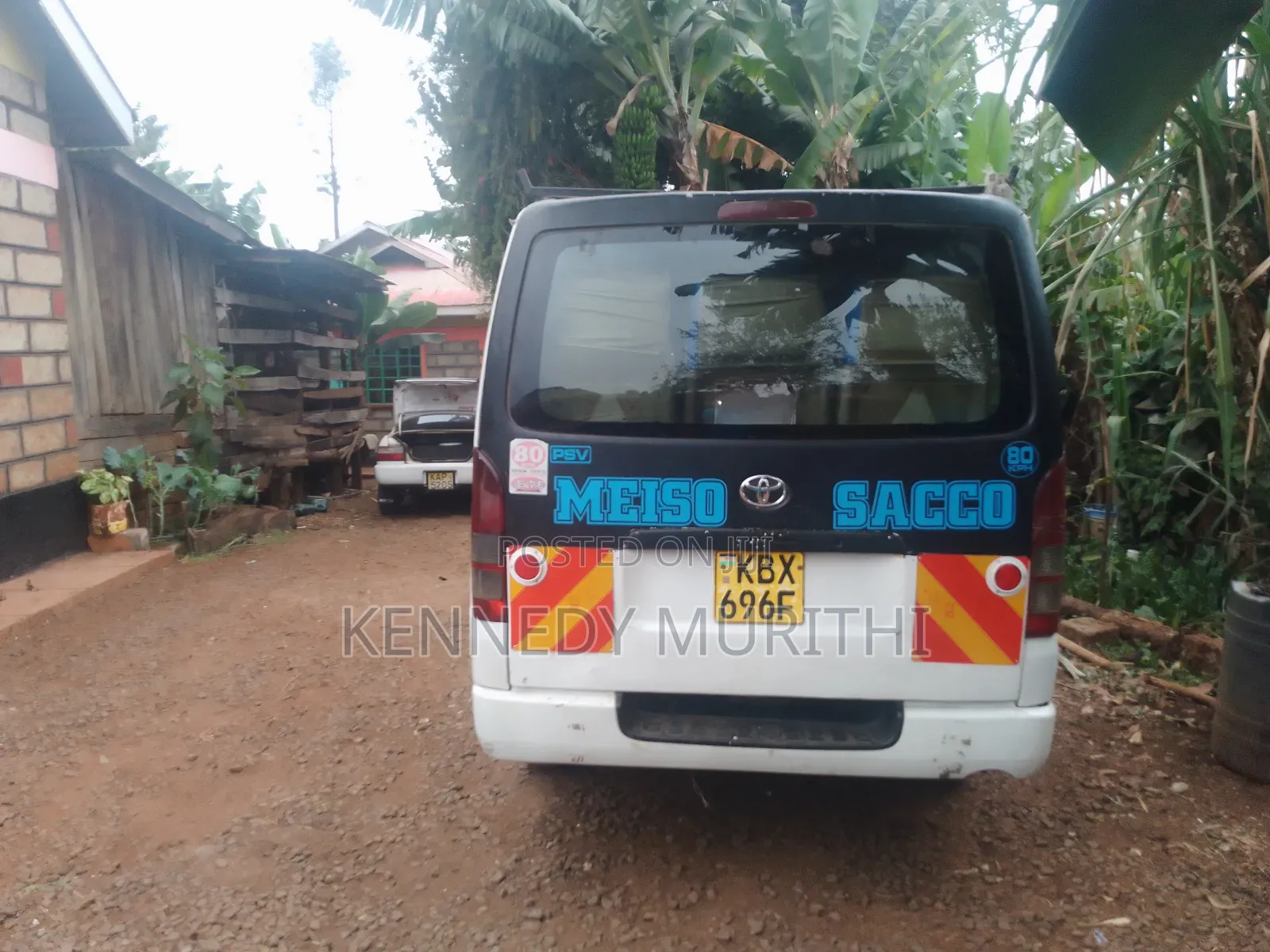 Toyota HiAce 2013 White