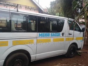 Toyota HiAce 2013 White
