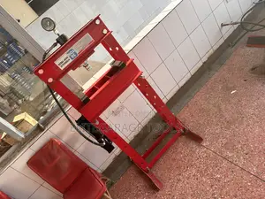 Heavy Duty Commercial New Advanced Pneumatic 30tonne Pressing Machine