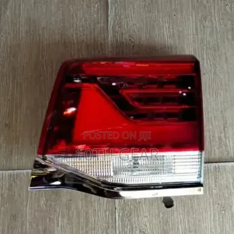 Land Cruiser Fj200 Taillamp Body Original -Left