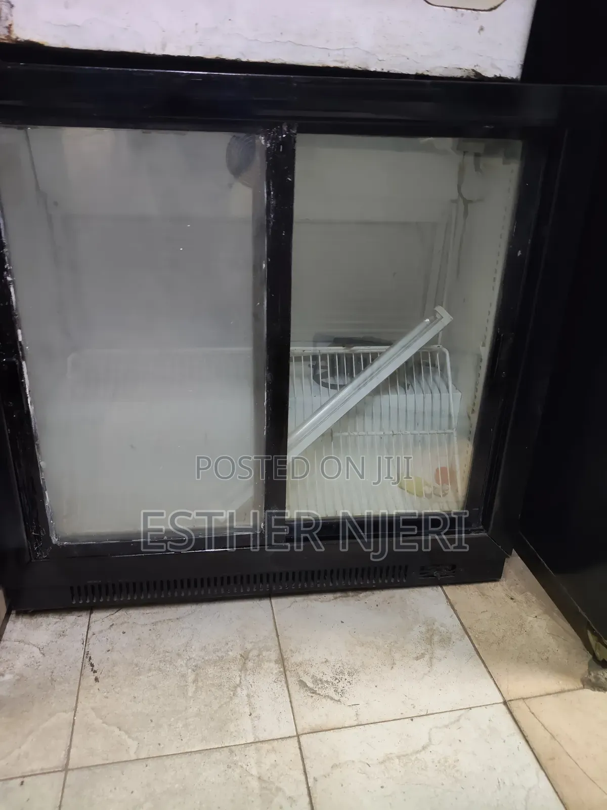 Min-Size 300litres Display Counter Fridge