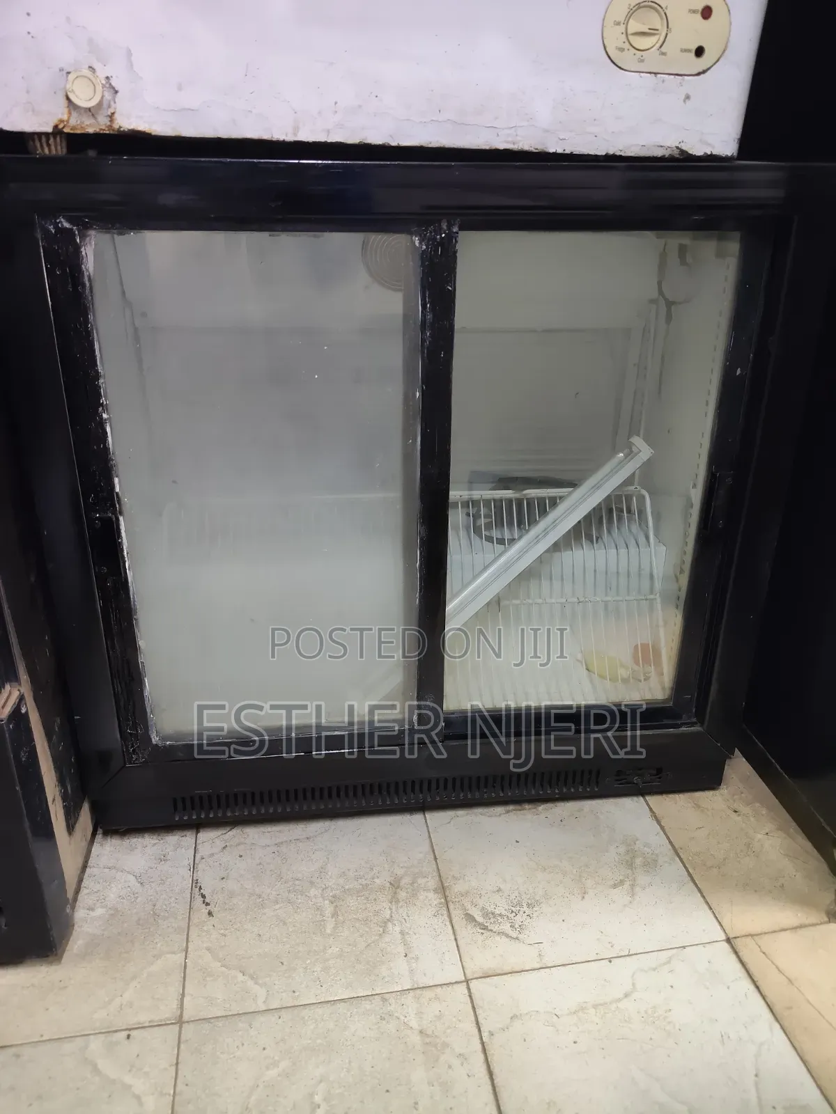 Min-Size 300litres Display Counter Fridge
