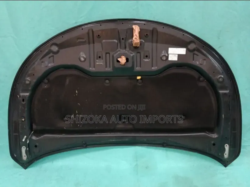 Bonnet Toyota Avensis Wagon Zrt272w 2011
