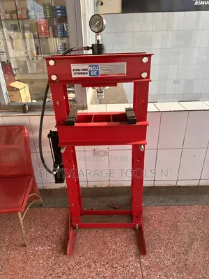 High Quality Sunshine Italy Pneumatic and Hydraulic 30tonne Shop Press