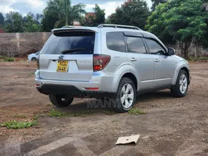 Subaru Forester 2010 Silver