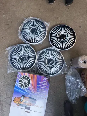 14 Inch Universal Wheel Covers / Hub Caps – Set of 4