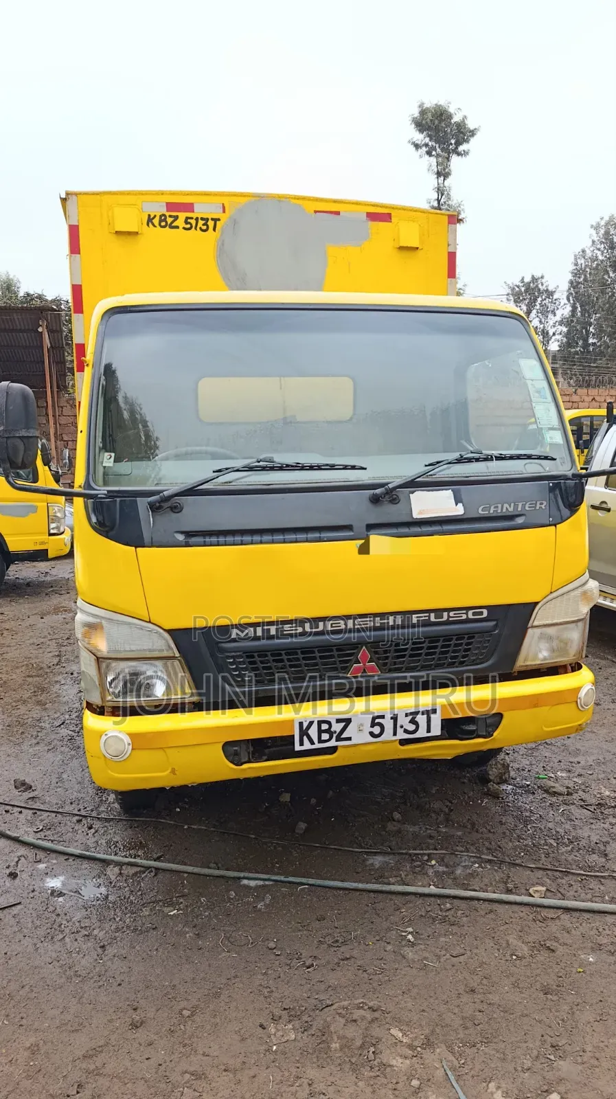 Mistubishi Canter 2013 Yellow