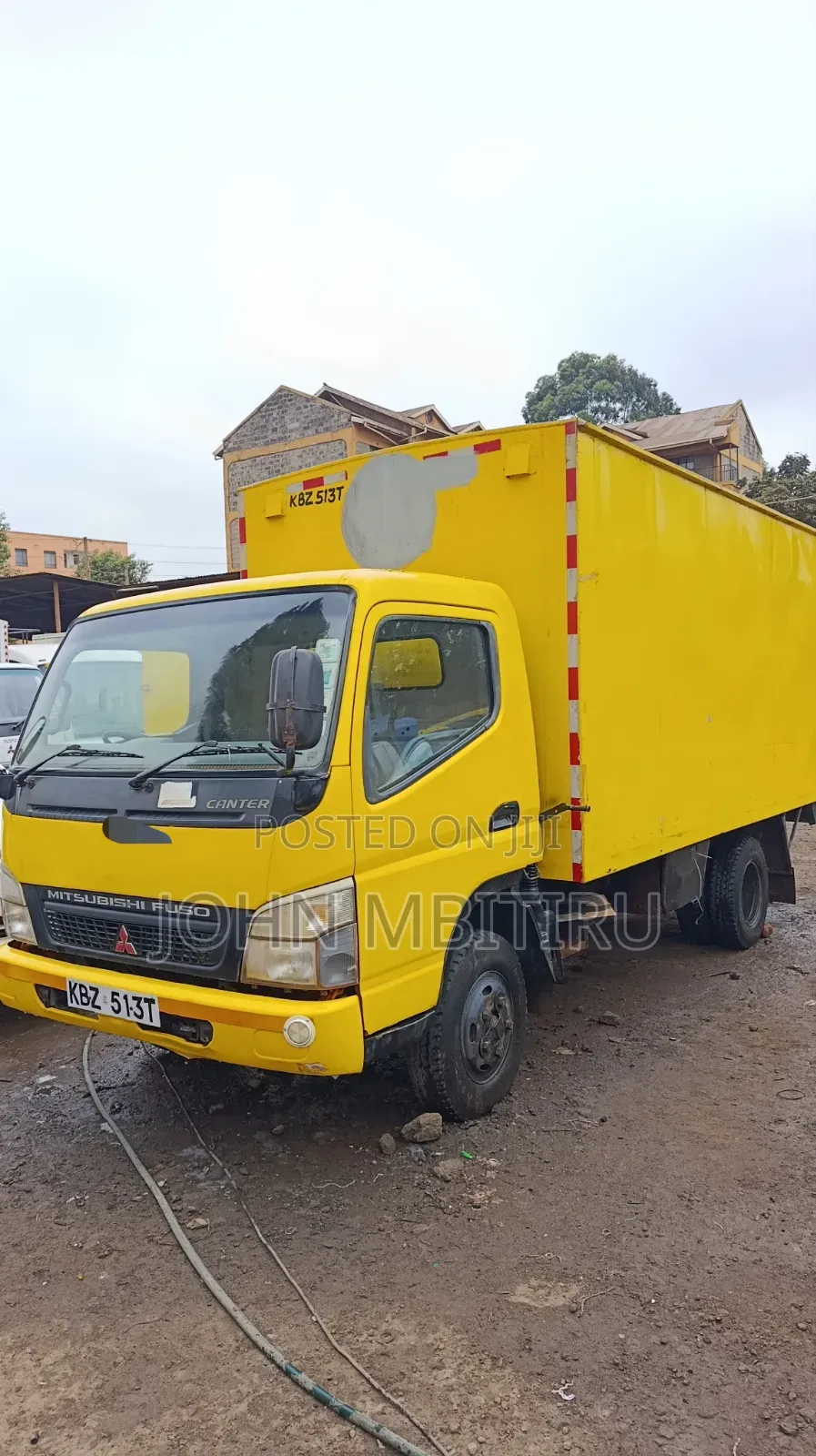 Mistubishi Canter 2013 Yellow