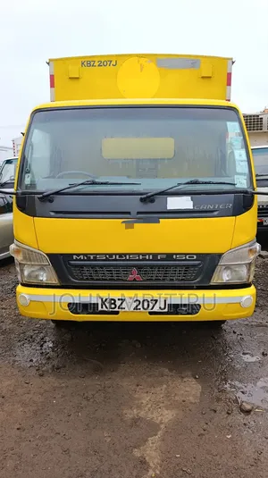 Mistubishi Canter 2013 Yellow