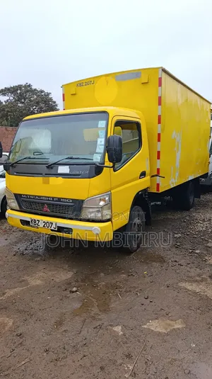 Mistubishi Canter 2013 Yellow