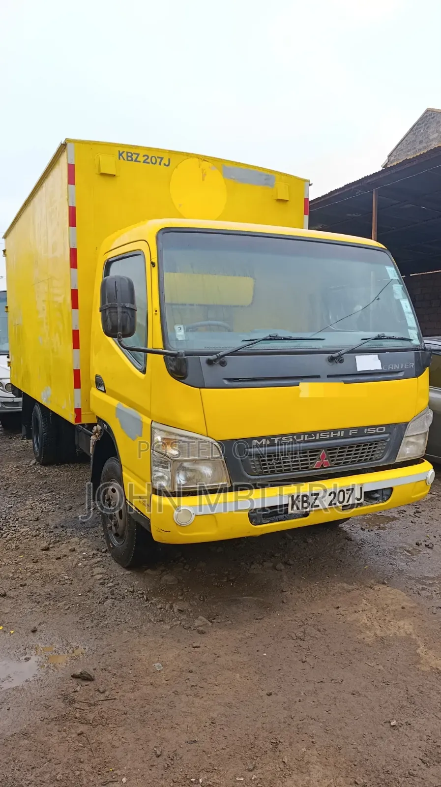 Mistubishi Canter 2013 Yellow