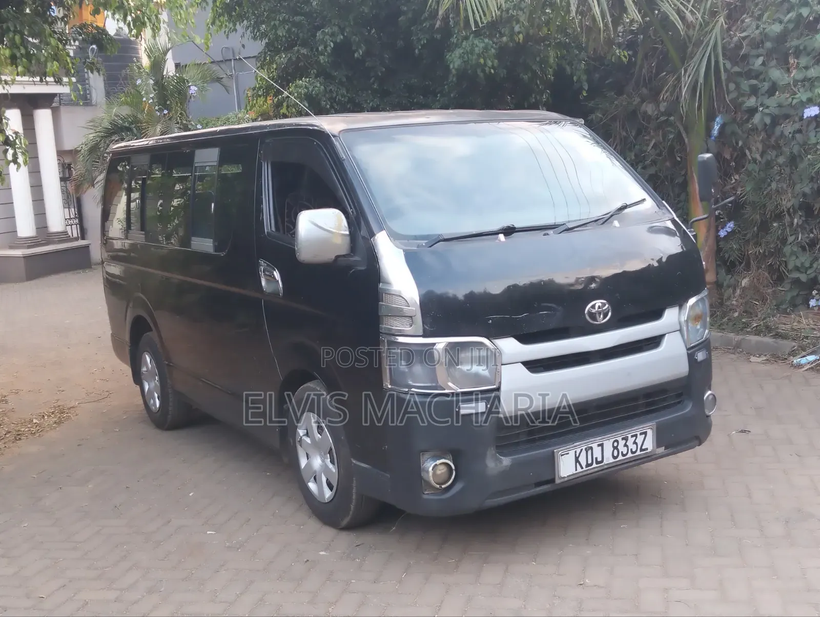 Toyota HiAce 2015 Black