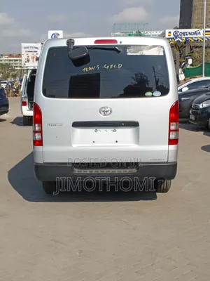 Toyota HiAce 2019 Silver