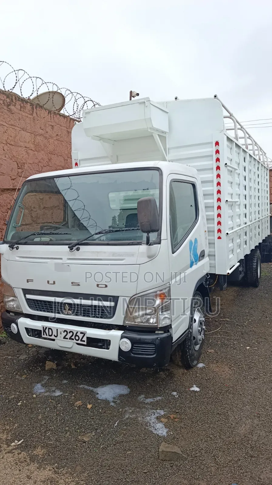 Mistubishi Canter 2022 White