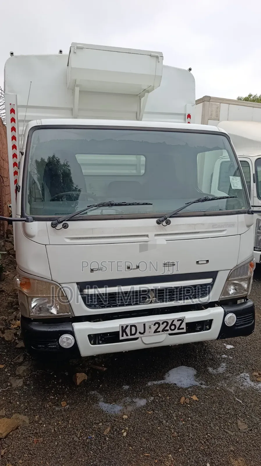 Mistubishi Canter 2022 White
