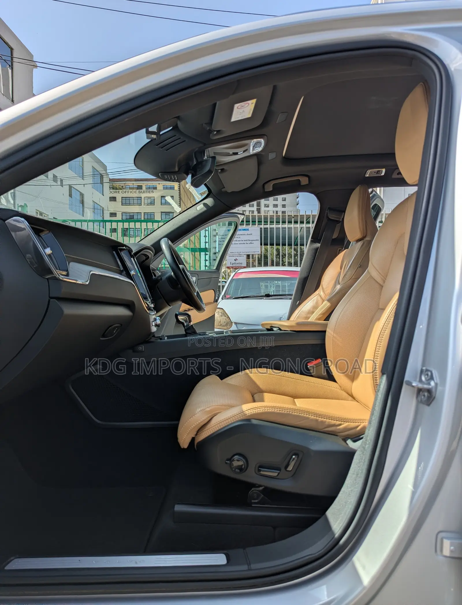 Volvo XC60 2019 Silver