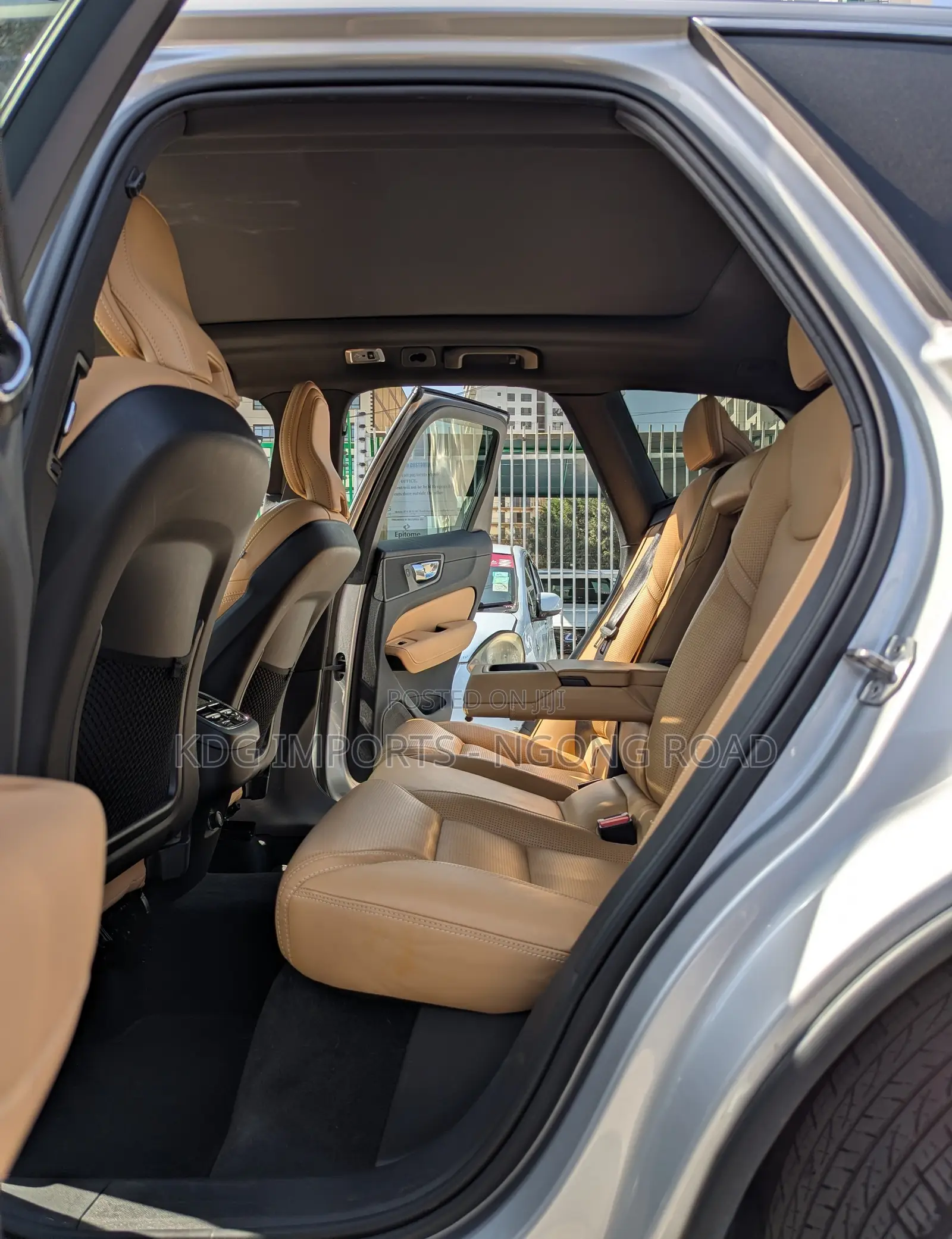 Volvo XC60 2019 Silver