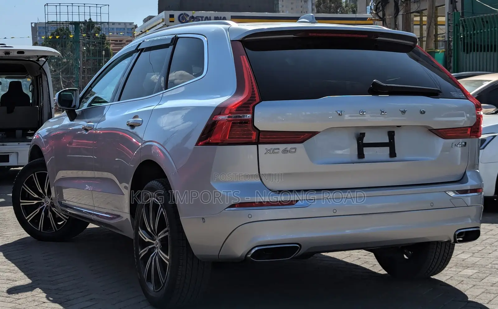 Volvo XC60 2019 Silver