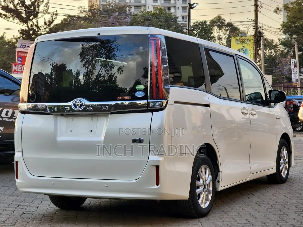 Toyota Noah 1.8 FWD Hybrid (7 seater) 2020 Pearl