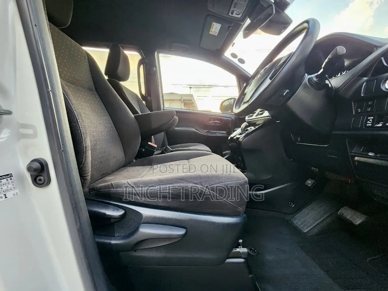 Toyota Noah 1.8 FWD Hybrid (7 seater) 2020 Pearl